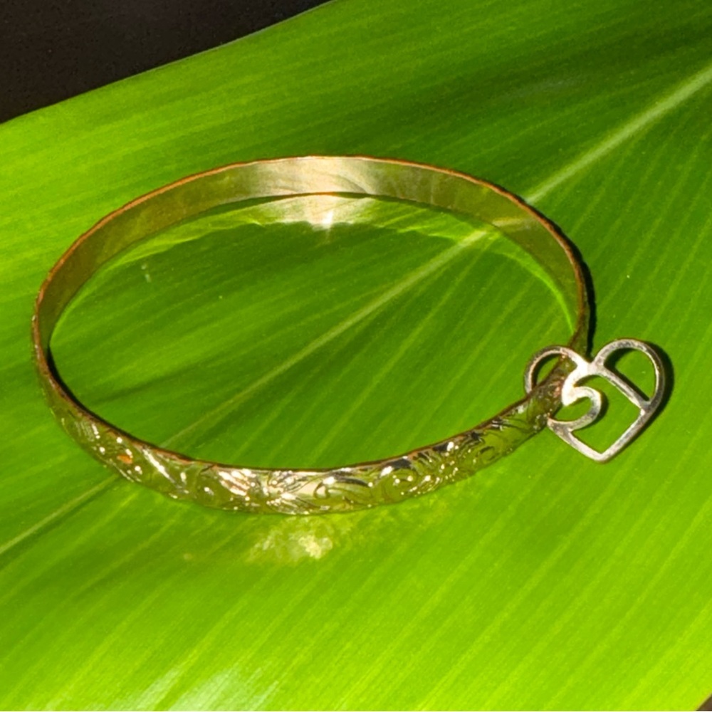 Elegant Gold Plated Heart Charm Bracelet